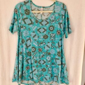 LuLaRoe Perfect top in size small